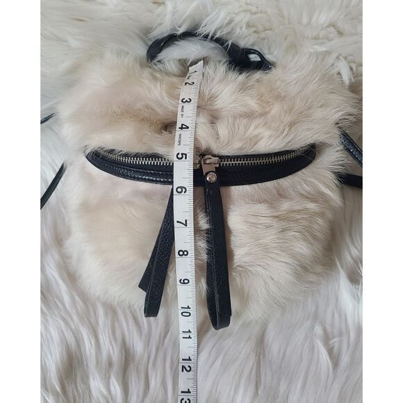 Marc Jacobs|Fur & Leather Canteen Crossbody Bag - Picture 8 of 14